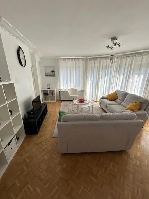Tres Belle Proche Du Centre De Apartment Brüssel